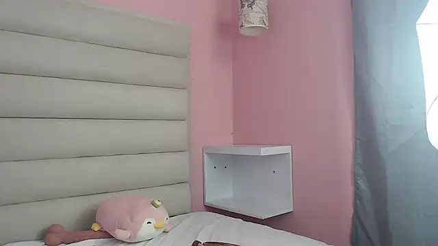 PrincessOlivee online show from 02-07-25, 09:04