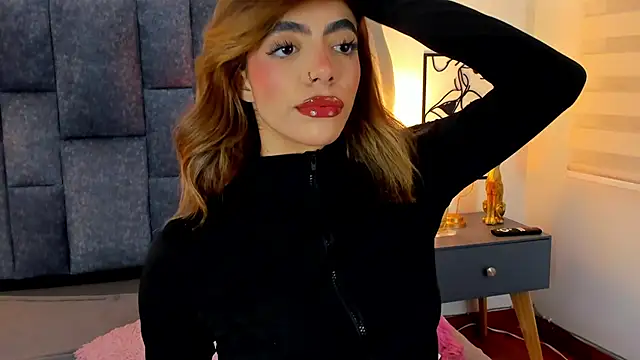 Snapshot of Violetta_Ficher chatting on 07-01-26, 07:13 Violetta Ficher online show from 07-01-26, 07:13
