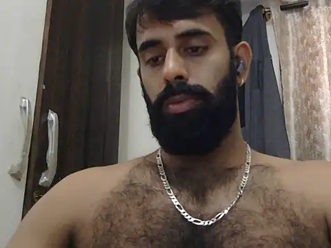 Snapshot of indianhairybull chatting on 06-18-26, 04:57 indianhairybull online show from 06-18-26, 04:57
