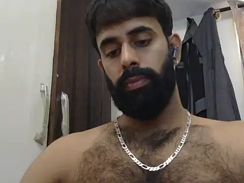 Snapshot of indianhairybull chatting on 07-13-26, 04:26 indianhairybull online show from 07-13-26, 04:26