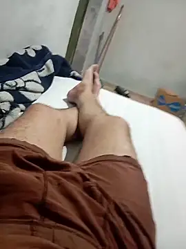 Snapshot of Zaberpop chatting on 02-17-26, 03:51 Zaberpop online show from 02-17-26, 03:51