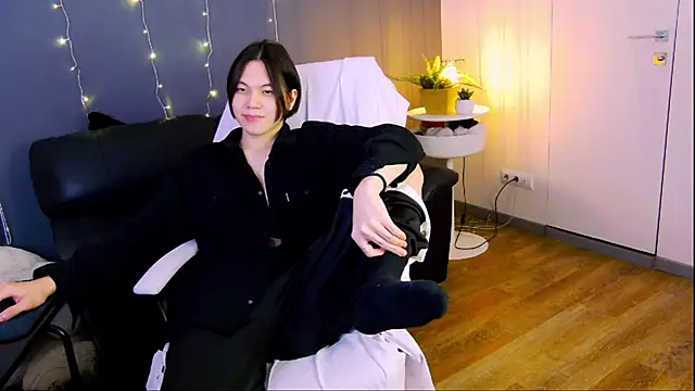 Snapshot of just_gay_ chatting on 02-05-25, 04:14 just gay online show from 02-05-25, 04:14