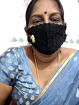 Snapshot of Tamil_Meera12 chatting on 04-25-26, 04:59 Tamil Meera12 online show from 04-25-26, 04:59