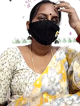 Snapshot of Tamil_Meera12 chatting on 04-28-26, 03:22 Tamil Meera12 online show from 04-28-26, 03:22
