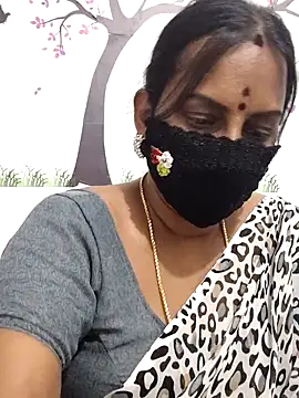 Snapshot of Tamil_Meera12 chatting on 04-30-26, 06:09 Tamil Meera12 online show from 04-30-26, 06:09