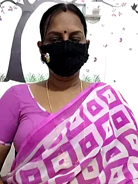 Snapshot of Tamil_Meera12 chatting on 05-02-26, 03:55 Tamil Meera12 online show from 05-02-26, 03:55