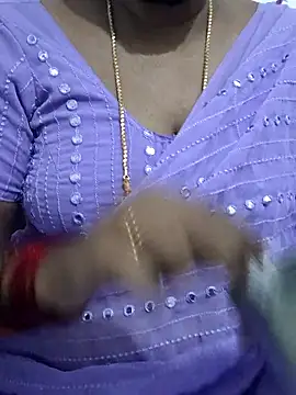 Snapshot of Tamil_Meera12 chatting on 05-05-26, 05:10 Tamil Meera12 online show from 05-05-26, 05:10