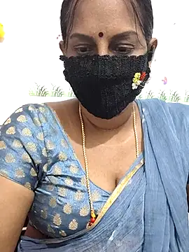Snapshot of Tamil_Meera12 chatting on 05-06-26, 05:18 Tamil Meera12 online show from 05-06-26, 05:18