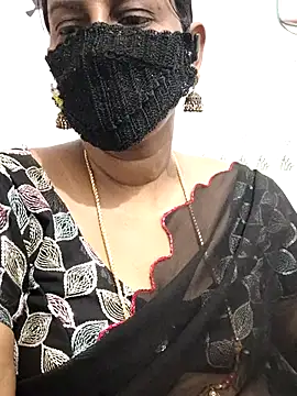 Snapshot of Tamil_Meera12 chatting on 05-11-26, 03:01 Tamil Meera12 online show from 05-11-26, 03:01