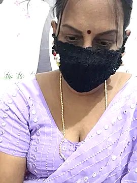 Snapshot of Tamil_Meera12 chatting on 05-31-26, 12:01 Tamil Meera12 online show from 05-31-26, 12:01