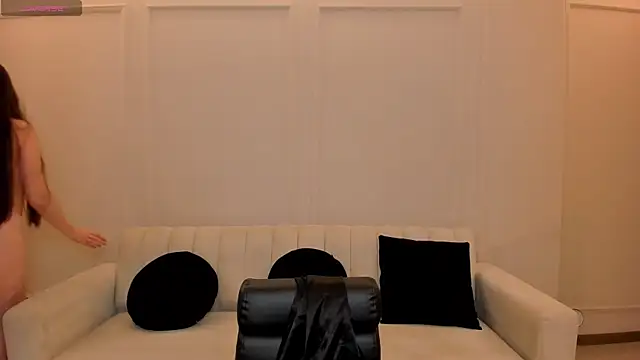 Snapshot of BeccaBaxter chatting on 05-14-26, 12:12 BeccaBaxter online show from 05-14-26, 12:12