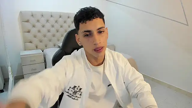 JhoanLeandro online show from 10-09-25, 05:49