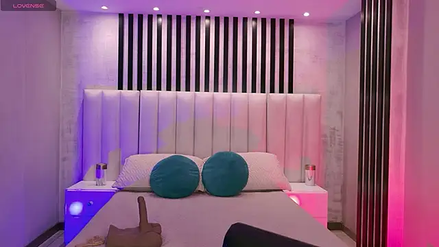 AmaiaHaywood online show from 01-15-26, 03:22