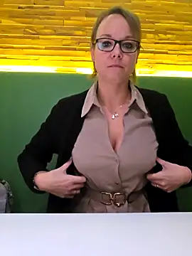 Fuxy-love69 online show from 12-05-25, 05:31