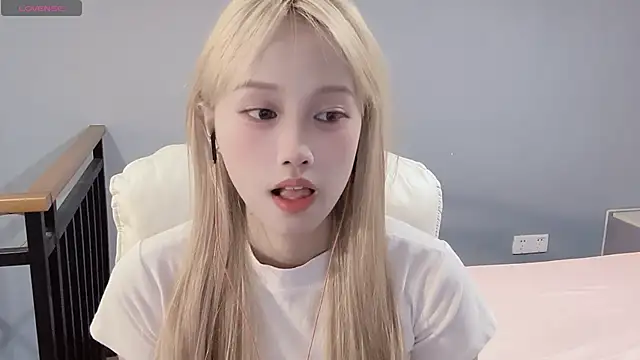 xunian71O online show from 10-14-25, 09:59