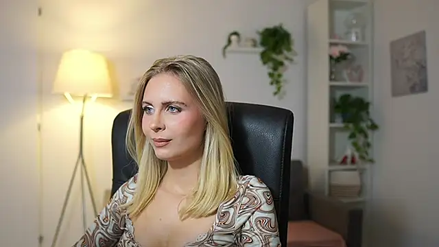 catecrago  online show from 10-08-25, 01:20