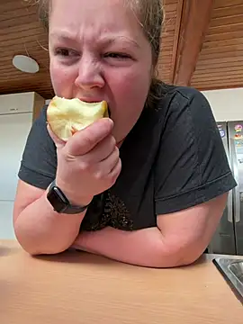 Lars-Lola online show from 02-21-26, 11:44