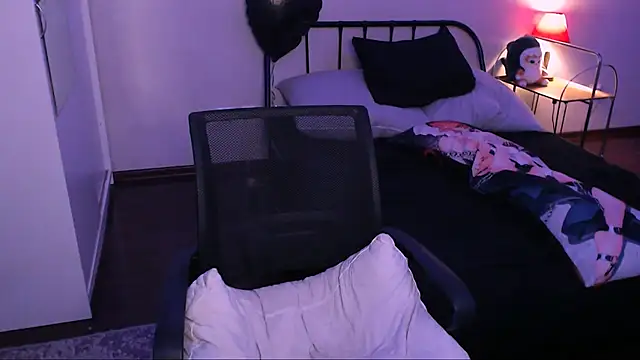 rennnuts online show from 10-15-25, 05:40