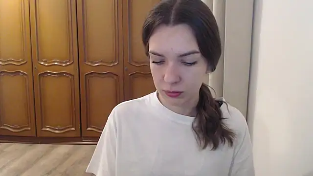 aurora lust online show from 10-28-25, 06:28