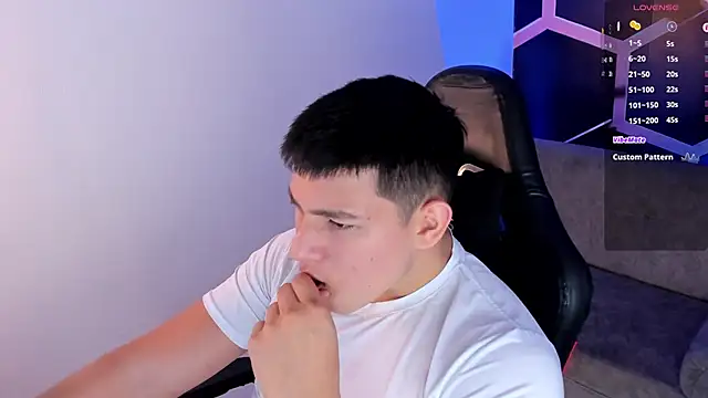 JamesCr  online show from 02-22-26, 03:29