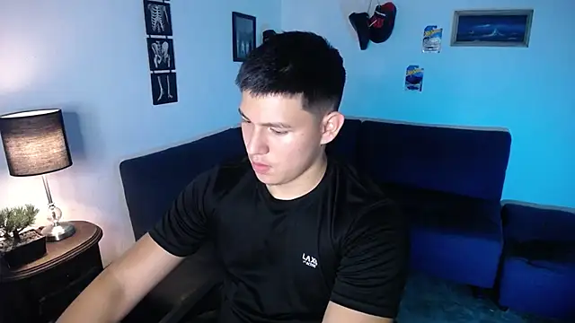 JamesCr  online show from 04-08-26, 11:16