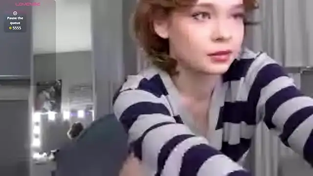 Snapshot of Kellybbface chatting on 07-23-26, 05:27 Kellybbface online show from 07-23-26, 05:27
