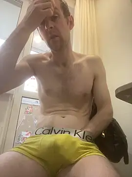 LynnAhNight online show from 04-02-26, 03:48