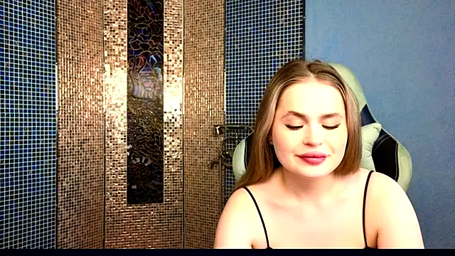 Snapshot of GoodJessi chatting on 03-08-25, 04:45 GoodJessi online show from 03-08-25, 04:45