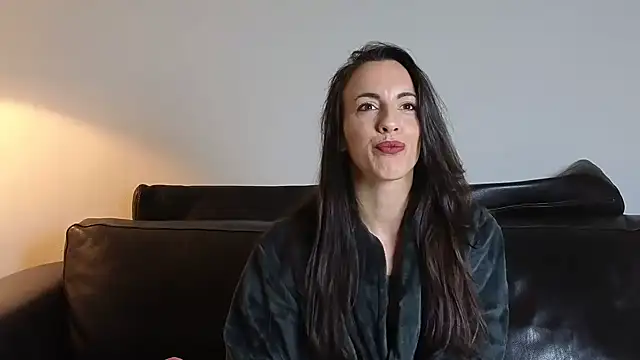 Lenaelle31000 online show from 02-09-26, 05:06