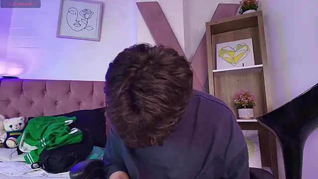 PepperTwink online show from 10-27-25, 04:33