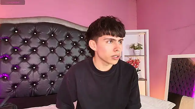 PepperTwink online show from 11-30-25, 01:26