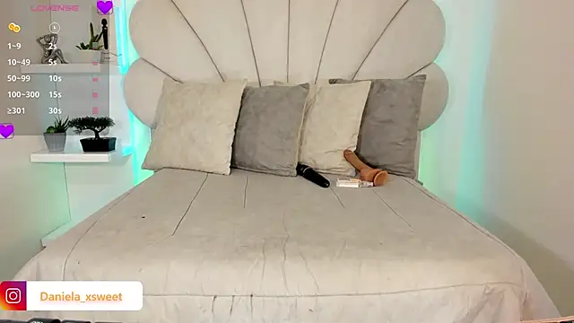 Danielaangelina online show from 03-28-26, 05:51