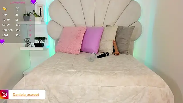 Danielaangelina online show from 04-01-26, 06:14