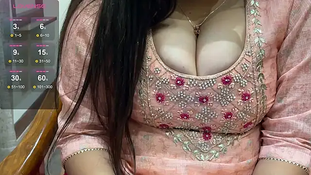 Snapshot of Alisaa-1 chatting on 02-24-25, 11:54 Alisaa-1 online show from 02-24-25, 11:54