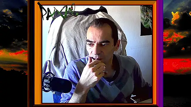 Snapshot of ReyDeBotones chatting on 02-26-26, 02:05 ReyDeBotones online show from 02-26-26, 02:05