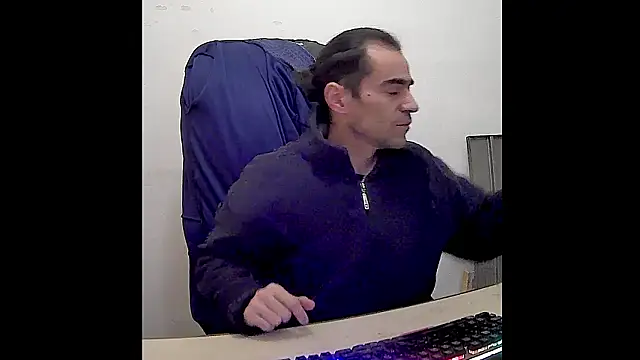 ReyDeBotones online show from 03-10-26, 10:26