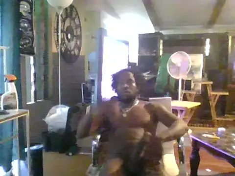 Snapshot of BigDMann40 chatting on 02-04-25, 09:31 BigDMann40 online show from 02-04-25, 09:31