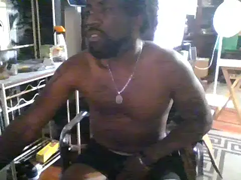 Snapshot of BigDMann40 chatting on 02-09-25, 02:07 BigDMann40 online show from 02-09-25, 02:07