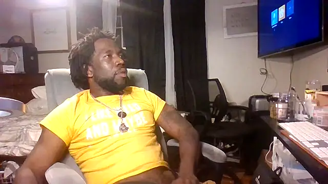 Snapshot of BigDMann40 chatting on 11-10-25, 04:55 BigDMann40 online show from 11-10-25, 04:55