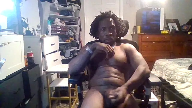 Snapshot of BigDMann40 chatting on 12-03-25, 08:29 BigDMann40 online show from 12-03-25, 08:29