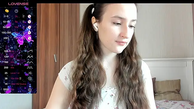 Cute  Nana online show from 10-28-25, 07:01