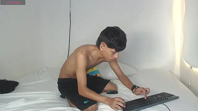 Snapshot of the_murderer chatting on 03-07-25, 10:56 the murderer online show from 03-07-25, 10:56