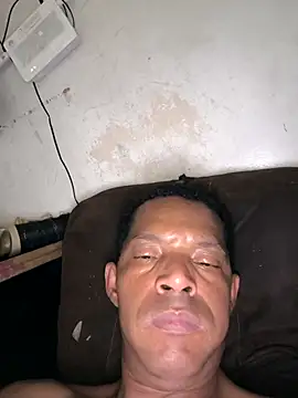 Snapshot of Renato571 chatting on 09-16-25, 07:48 Renato571 online show from 09-16-25, 07:48