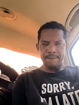 Snapshot of Renato571 chatting on 09-23-25, 01:25 Renato571 online show from 09-23-25, 01:25