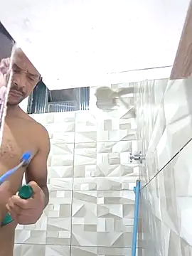 Snapshot of Renato571 chatting on 09-29-25, 02:38 Renato571 online show from 09-29-25, 02:38