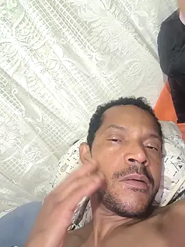 Snapshot of Renato571 chatting on 10-01-25, 10:21 Renato571 online show from 10-01-25, 10:21