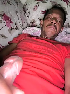 Snapshot of Renato571 chatting on 11-23-25, 12:54 Renato571 online show from 11-23-25, 12:54