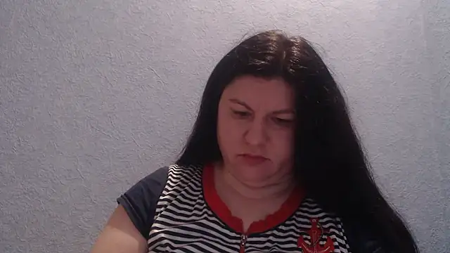 KiraSwee online show from 01-12-26, 07:30