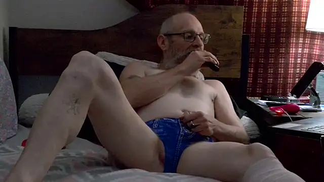 Dara4q online show from 04-24-26, 02:14