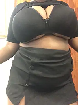 Snapshot of servingBigTitis chatting on 02-03-25, 06:45 servingBigTitis online show from 02-03-25, 06:45